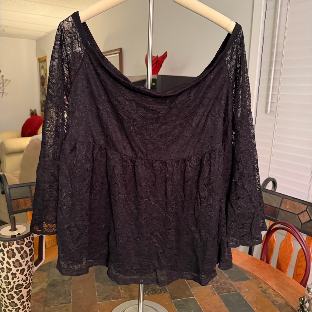 🖤🩶🖤Torrid size 1 off the shoulder Elegant Black Lace babydoll Women's Top🖤🩶🖤